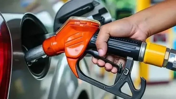 Benzine gece yarısı zammı: İstanbul, Ankara ve İzmir’de fiyatlar